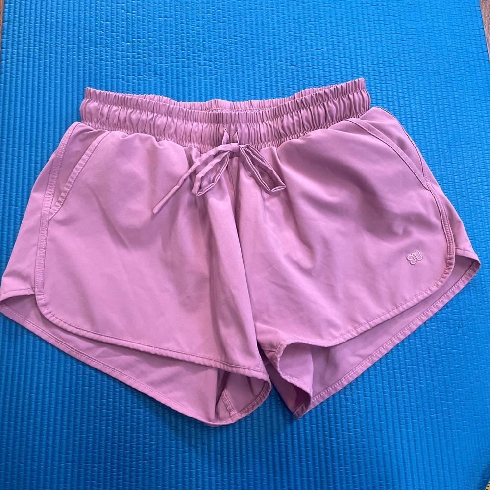 Albion fit Dusty rose lined shorts size Medium